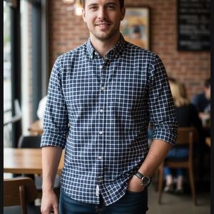 GAP Blue and White Plaid Casual Button Down Shirt